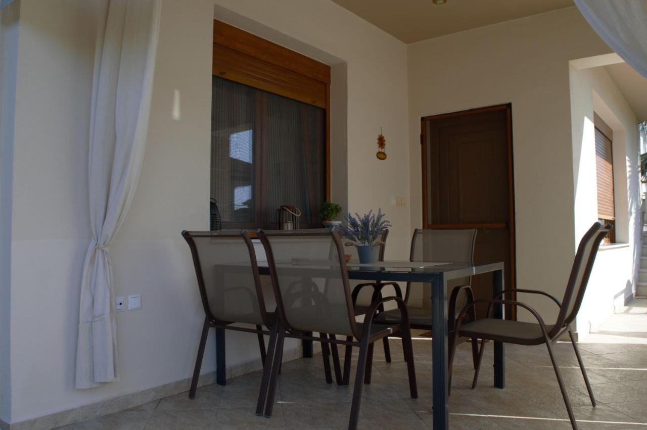 Family Resort In Vrasná المظهر الخارجي الصورة